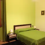 فندق مبيت وإفطار Fiori Di Lava 3*