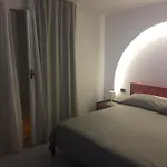 Fiori Di Lava فندق مبيت وإفطار نيكولوسي